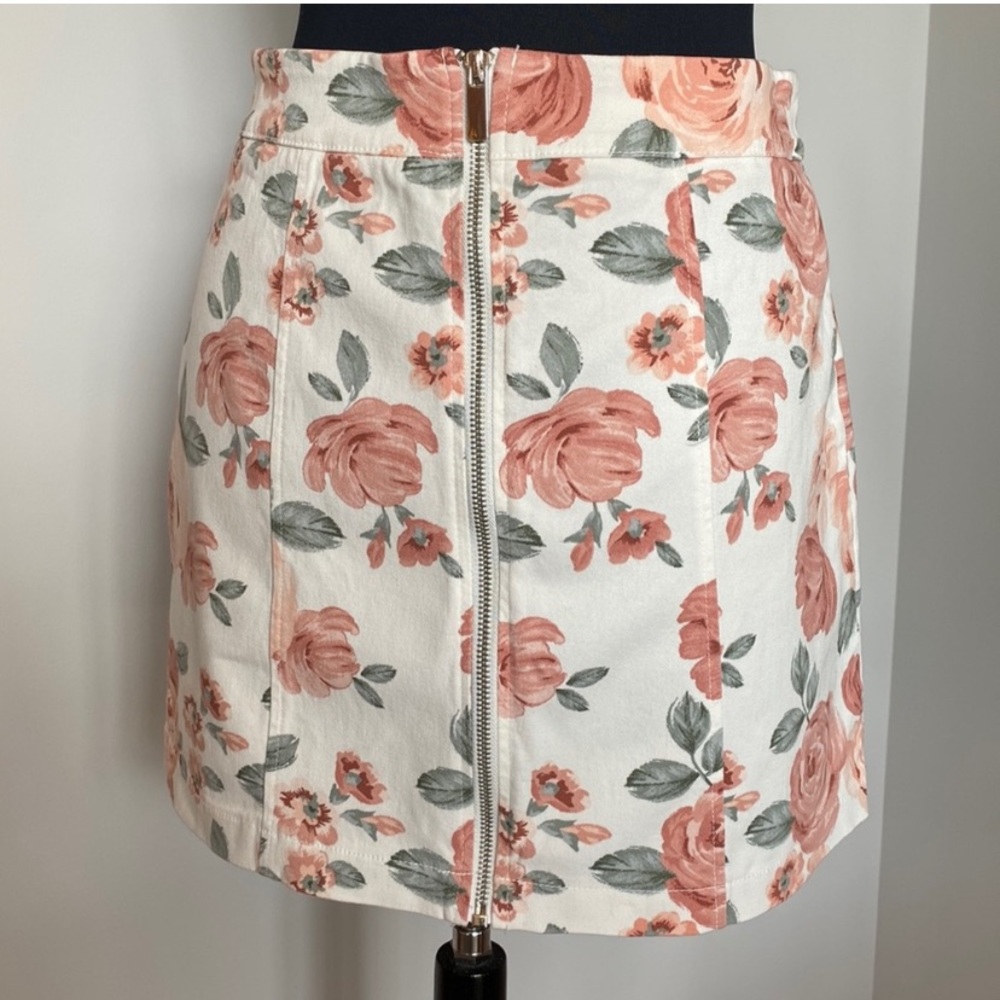 Forever 21 Floral Print Zip-Front Mini Skirt Size L